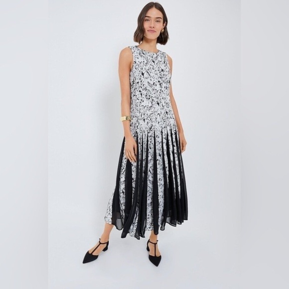 Tuckernuck Andi Pleat Midi Dress Midnight Garden Floral NWT 4 Godet Wedding Boho